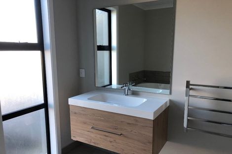 Photo of property in 1 Pohe Street, Waikanae, 5036