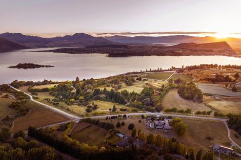 Photo of property in 280 Wanaka-mount Aspiring Road, Wanaka, 9382