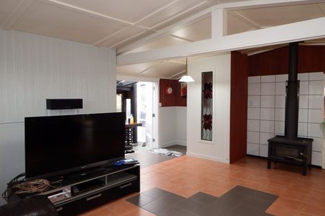 Photo of property in 7 Fergusson Street, Marton, 4710