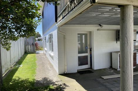 Photo of property in 4 Miro Street, Merrilands, New Plymouth, 4312