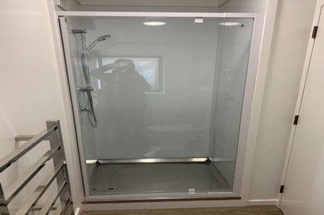 Photo of property in 66 Newlands Road, Newlands, Wellington, 6037