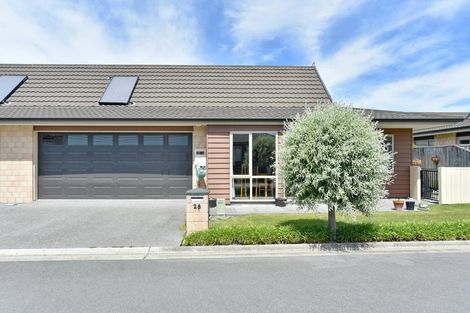 Photo of property in 28/3 Reeves Road, Rangiora, 7400