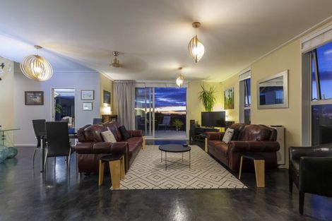 Photo of property in 72 Kakariki Grove, Waikanae, 5036