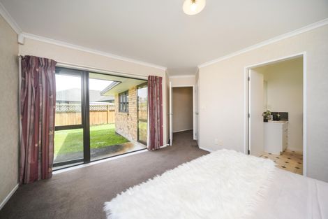 Photo of property in 9 Alpine Grove, Kelvin Grove, Palmerston North, 4414