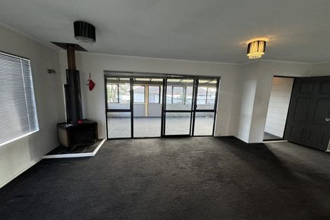 Photo of property in 51 Hollyford Drive, Clover Park, Auckland, 2105