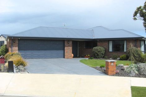 Photo of property in 10 Panache Place, Northwood, Christchurch, 8051