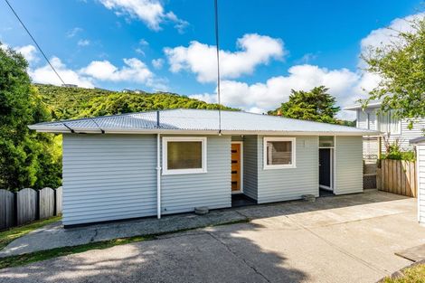 Photo of property in 77 Champion Street, Cannons Creek, Porirua, 5024