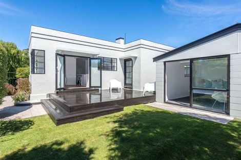 Photo of property in 71a Eastern Terrace, Beckenham, Christchurch, 8023