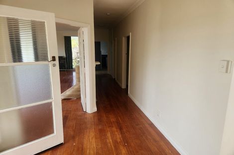Photo of property in 19 David Crescent, Karori, Wellington, 6012