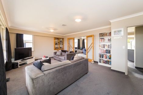 Photo of property in 20 Holdsworth Avenue, Milson, Palmerston North, 4414