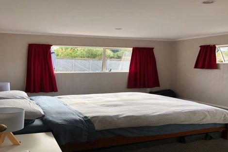 Photo of property in 24b Palmgreen Court, Stanmore Bay, Whangaparaoa, 0932