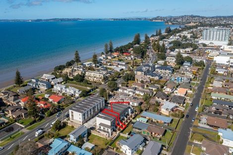 Photo of property in 11 Ngaru Way, Orewa, 0931