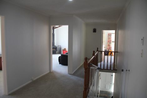 Photo of property in 6 Wingfield Place, Churton Park, Wellington, 6037