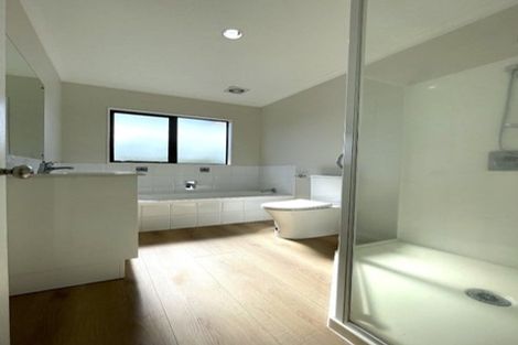 Photo of property in 68a Priestley Drive, Bucklands Beach, Auckland, 2014