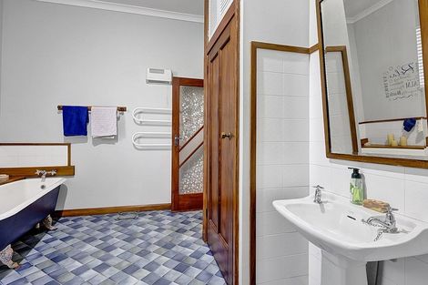 Photo of property in 70 Victoria Street, Hawera, 4610