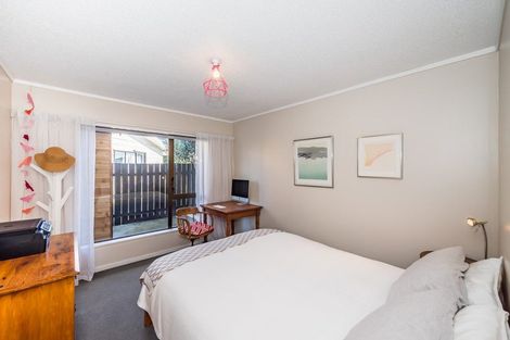 Photo of property in 7 Rodney Grove, Paraparaumu, 5032