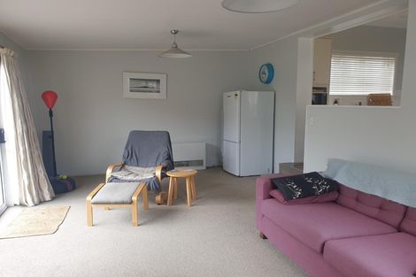 Photo of property in 105 Brooklands Road, Brooklands, New Plymouth, 4310