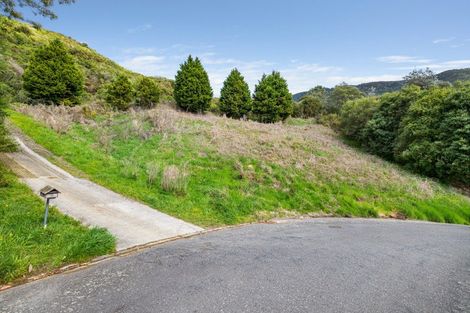 Photo of property in 16 Webster Place, Picton, 7220