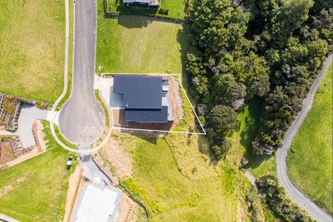 Photo of property in 13 Starlight Place, Langs Beach, 0582