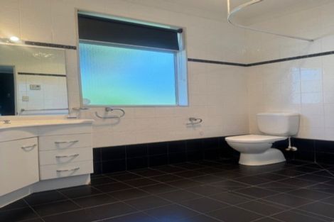 Photo of property in 16 Washington Place, Havelock North, 4130