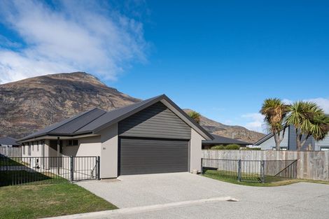 Photo of property in 8b Judge And Jury Drive, Lake Hayes, Queenstown, 9304