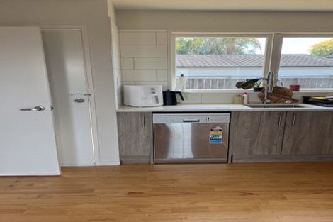 Photo of property in 50a Weldene Avenue, Glenfield, Auckland, 0629