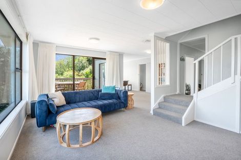 Photo of property in 4 Kahu Road, Paremata, Porirua, 5024