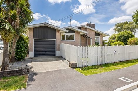 Photo of property in 8 Aorangi Road, Papanui, Christchurch, 8053