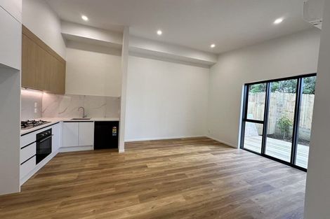 Photo of property in 7/25 Hutchinson Avenue, New Lynn, Auckland, 0600
