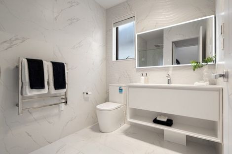 Photo of property in 8 Thomas Rielly Avenue, Hobsonville, Auckland, 0616