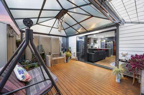 Photo of property in 4/143 Portage Road, New Lynn, Auckland, 0600