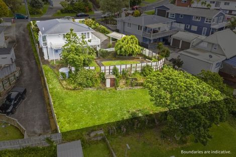 Photo of property in 13 Kennedy Avenue, Forrest Hill, Auckland, 0620