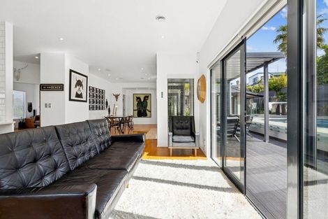 Photo of property in 5 Caversham Drive, Torbay, Auckland, 0630