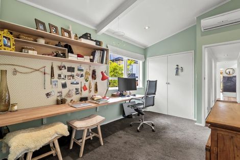 Photo of property in 12 Tyne Road, Forrest Hill, Auckland, 0620