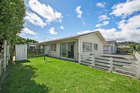 Photo of property in 1/2 Herekawe Drive, Spotswood, New Plymouth, 4310
