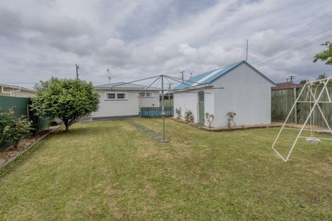 Photo of property in 61 Mako Mako Road, Levin, 5510
