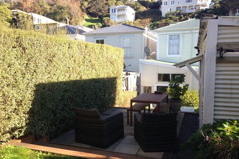 Photo of property in 69 Rolleston Street, Mount Cook, Wellington, 6021