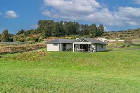 Photo of property in 11 Lochinvar Lane, Acacia Bay, Taupo, 3385