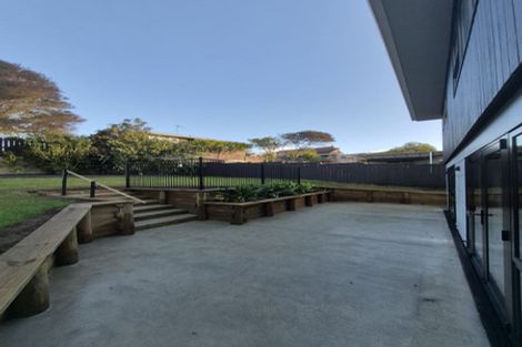 Photo of property in 5 Forsythe Place, Massey, Auckland, 0614