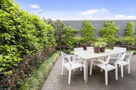 Photo of property in 3 Union Street, Merrilands, New Plymouth, 4312