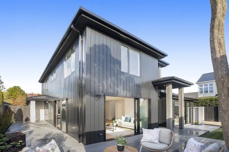 Photo of property in 2/61 Murray Place, St Albans, Christchurch, 8014