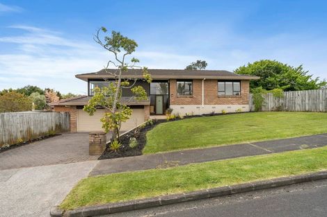 Photo of property in 1 Lexington Drive, Botany Downs, Auckland, 2010