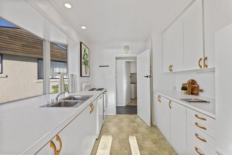 Photo of property in 43 Shandon Road, Vauxhall, Dunedin, 9013