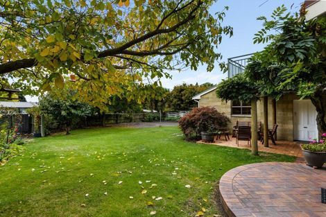 Photo of property in 12 Heuchan Lane, Wanaka, 9305