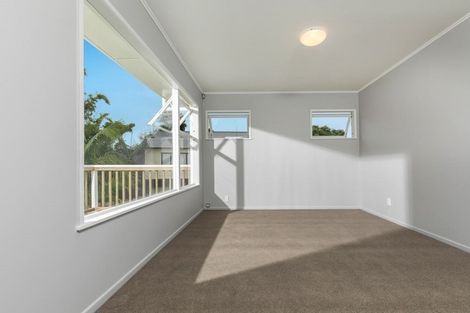 Photo of property in 1/28 Fairclough Road, Beach Haven, Auckland, 0626