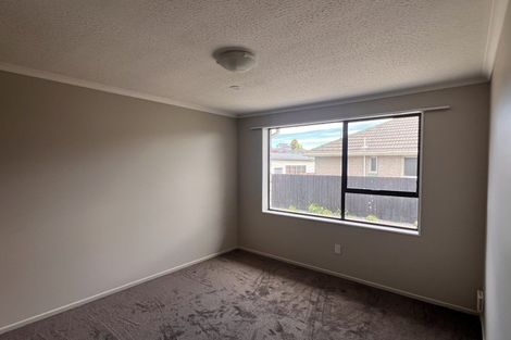 Photo of property in 1/135 Sawyers Arms Road, Northcote, Christchurch, 8052