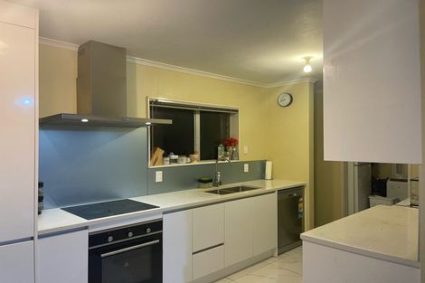 Photo of property in 83 Lynwood Road, New Lynn, Auckland, 0600