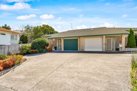 Photo of property in 16 Palmgreen Court, Stanmore Bay, Whangaparaoa, 0932