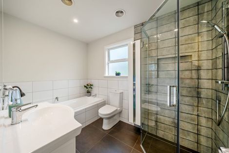 Photo of property in 3 Heretaunga Square, Silverstream, Upper Hutt, 5019