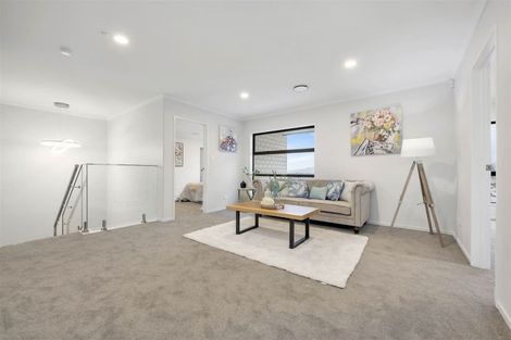 Photo of property in 59 Drumbuoy Drive, Flat Bush, Auckland, 2019